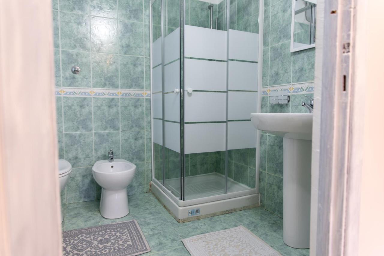 Suite Gli Ulivi Colonna Exteriér fotografie