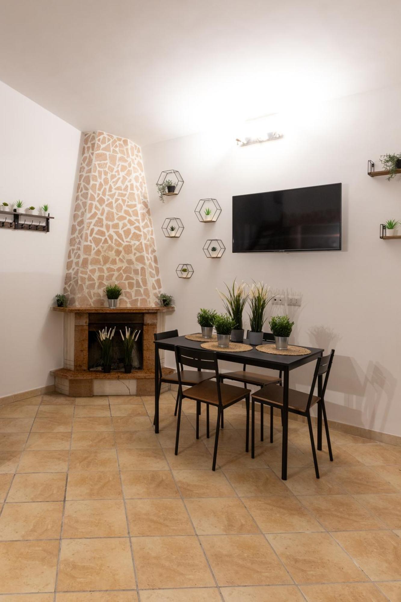 Suite Gli Ulivi Colonna Exteriér fotografie